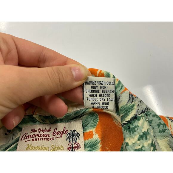 American Eagle Outfitters Size Med Hawaiian Shirt Collared Button Up Multi Color - Picture 4 of 7